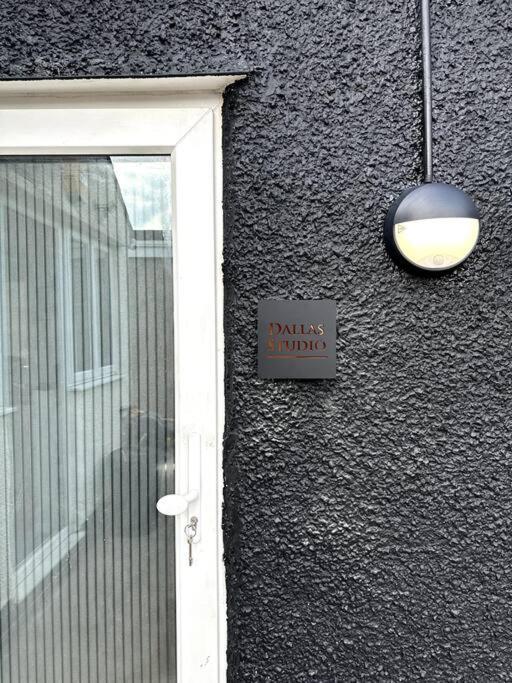 Perfect Stay With Dallas Studio Hayes  Exteriör bild